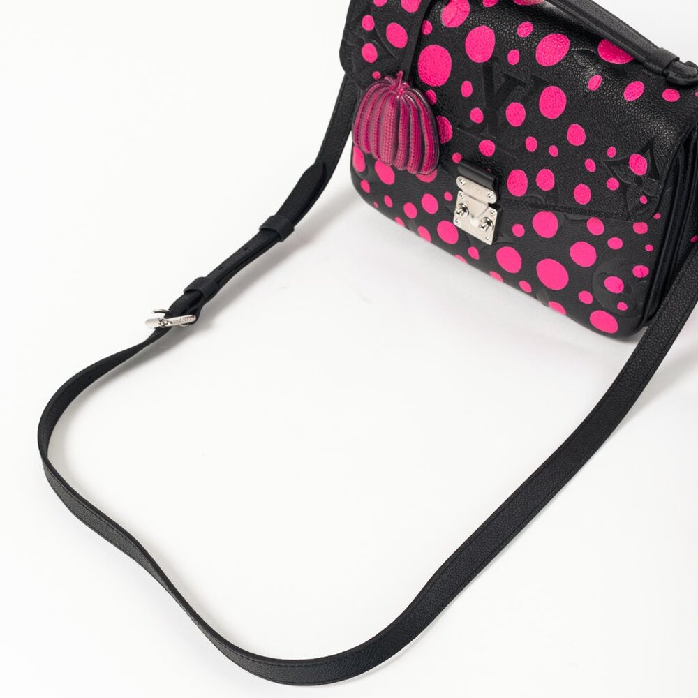 Louis Vuitton x Yayoi Kusama Pochette Metis MM Black & Fuchsia Satchel - Picture 6 of 16